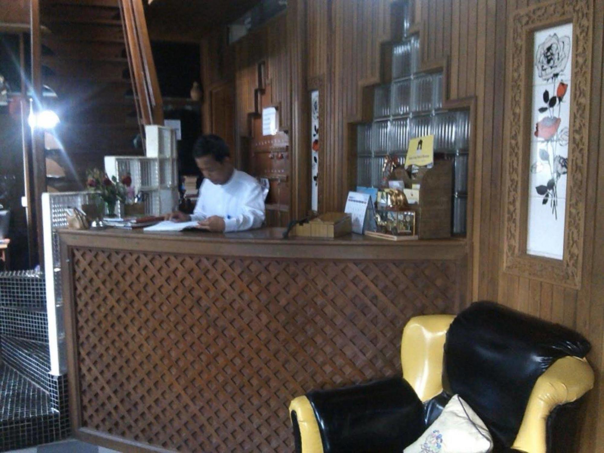 Kaung Lay Inn Yangon Exterior photo